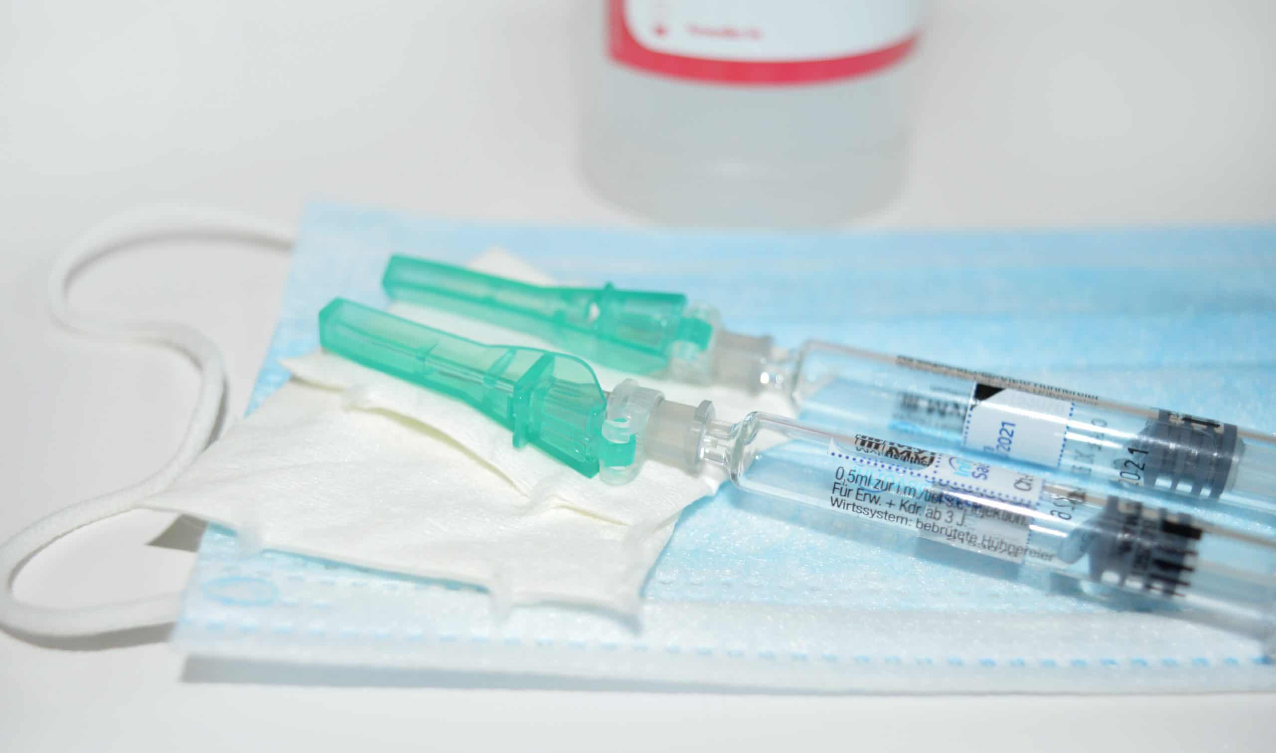 syringe, face mask, vaccination